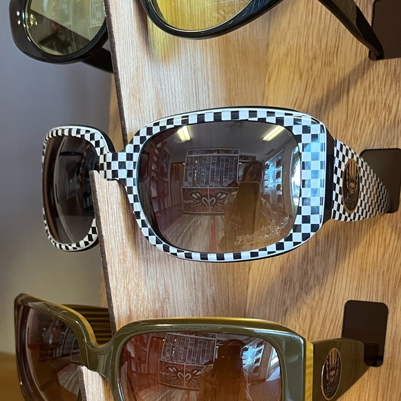 DELUXE FLY SUNNIES 🖤 - Picture 11 of 11